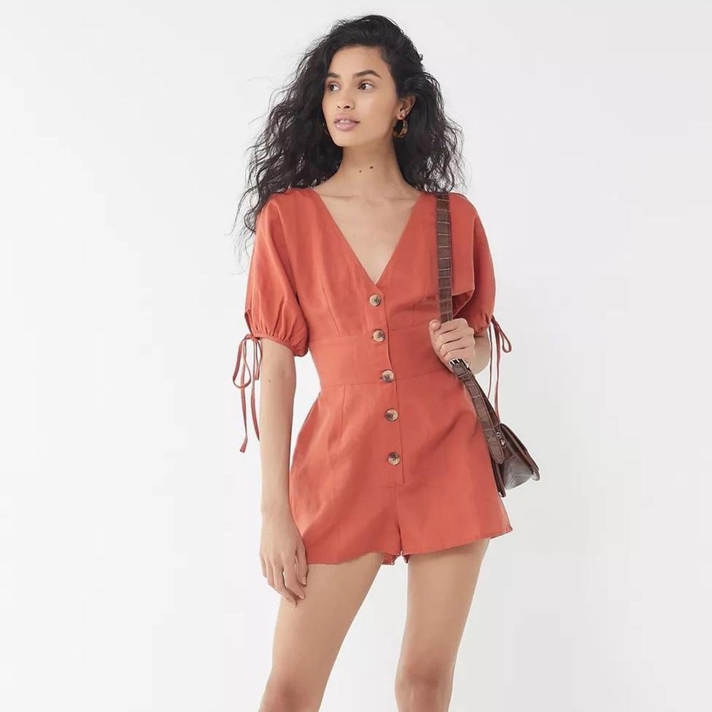 NWT Urban Outfitters Linen Button Front Summer Romper - Size Small
